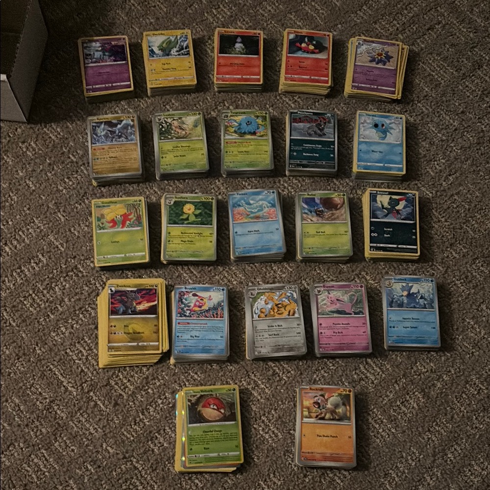 1000+ Authentic Pokemon cards all in near mint condition